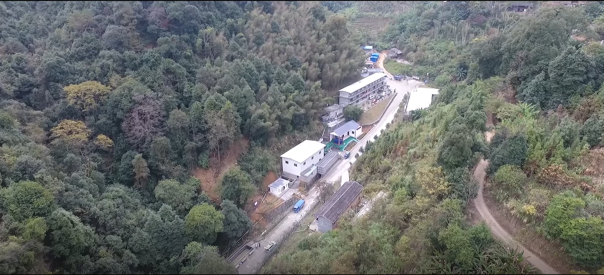 峰岩采场全景图